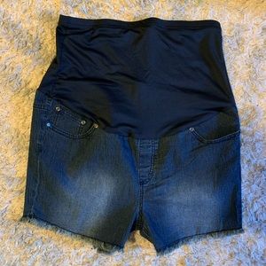 Brand New Maternity Shorts, Size Large
